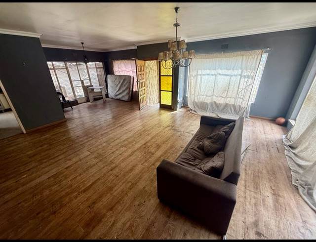 4 BEDROOM HOUSE FOR SALE IN VANDERBIJLPARK SE 7